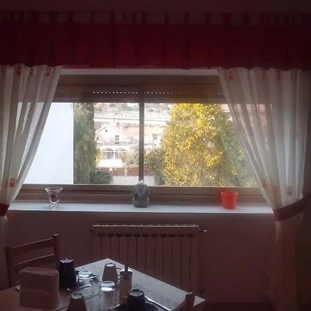 Pian Del Nocleg ze śniadaniem