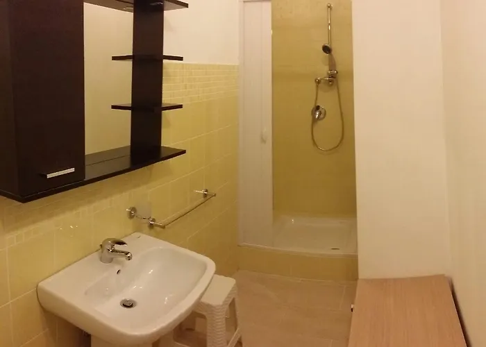 לינה וארוחת בוקר Pian Del 3*